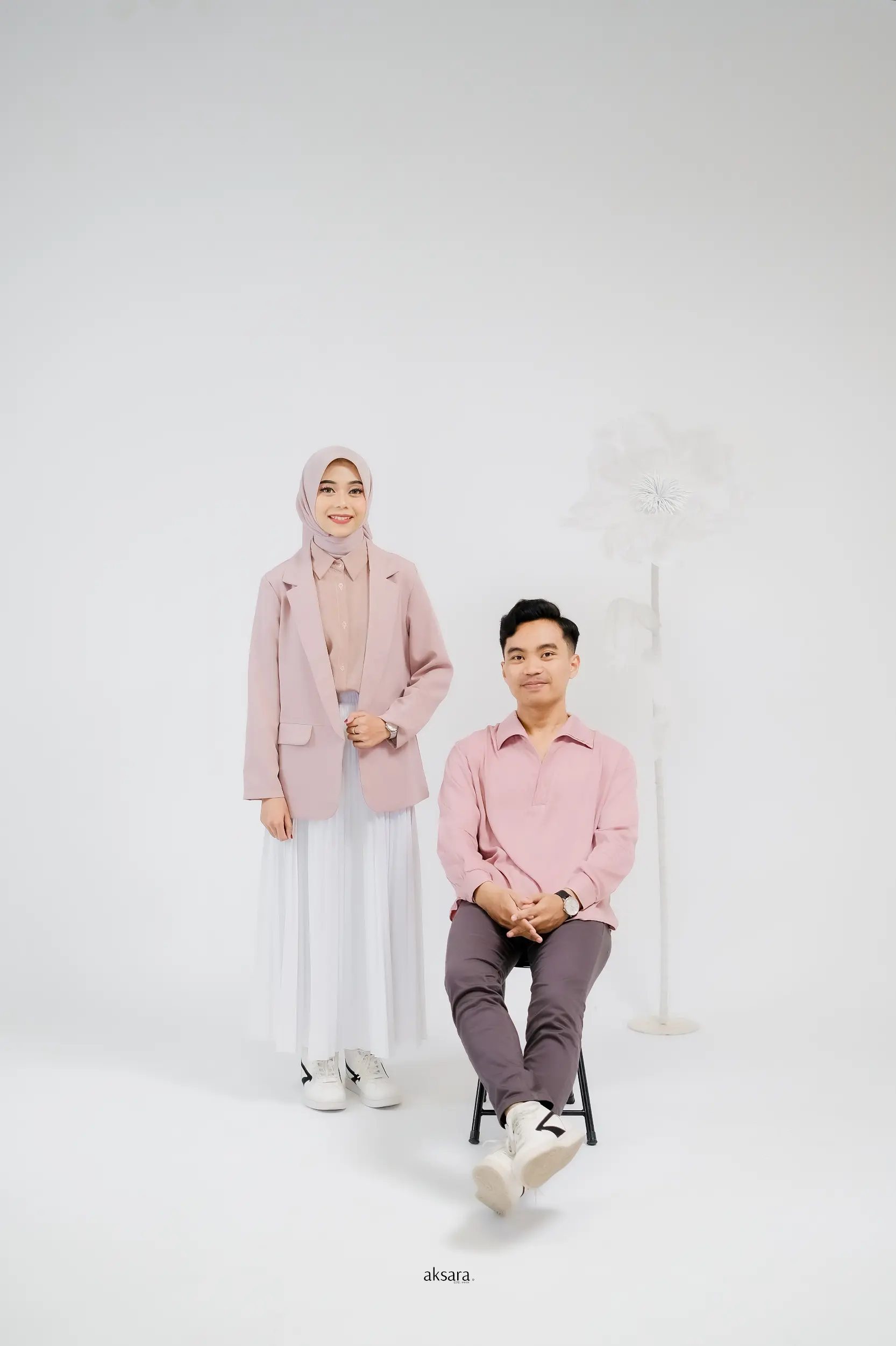 Model Tema - Dini & Aditya